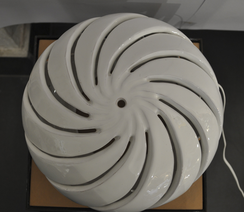 Lampada bianca lucida. Tagli modello Fontana con rotazione Coriolis cm 31x16 - immagine 4