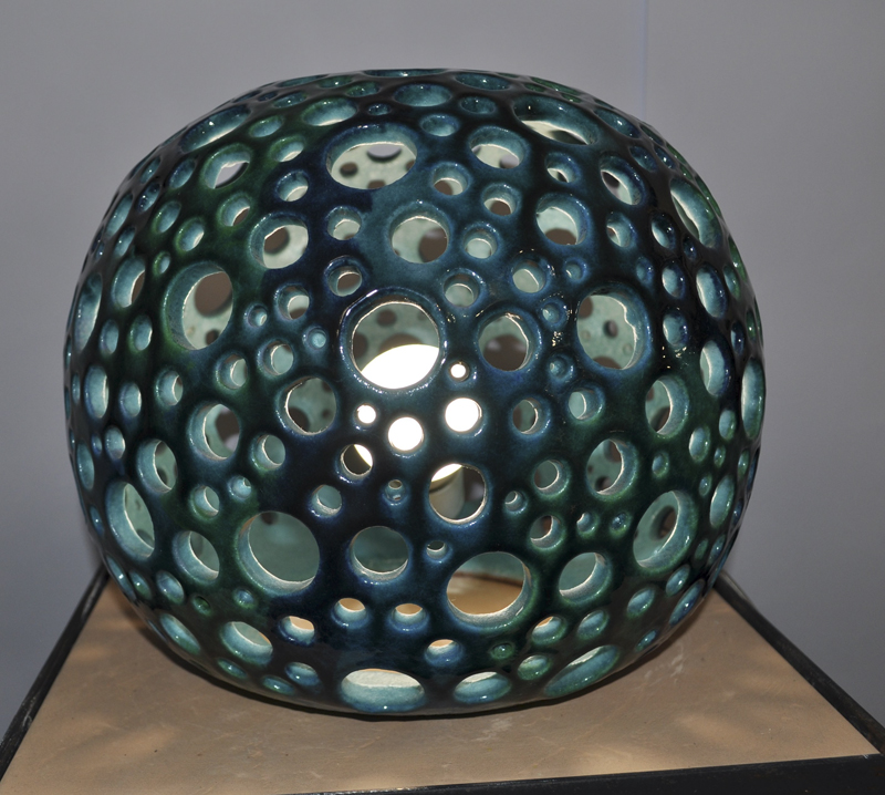 Lampada palla colore verde ramina forata in vari diametri cm 30 x 27